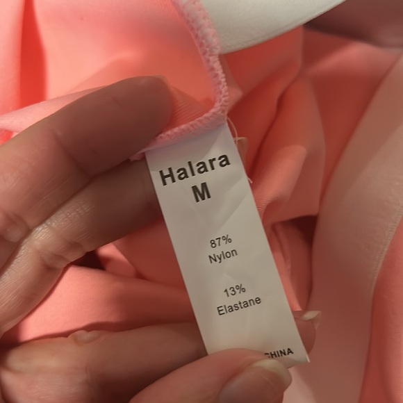 Halara Crop Top - Picture 5 of 7